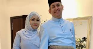 Terjawab datuk ziela jalil mengaku bergelar isteri dato selepas 2 tahun berahsia kerana. Datuk Ziela Jalil Tak Tolak Rezeki Jika Dikurniakan Anak Tempatan Hiburan Trending Cari Infonet