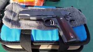 Interessantissima e rara colt prodotta nel lotto del 1935 per la policia maritima argentina. 1911 Colt Copa De Oro Tiro Al Blanco Youtube