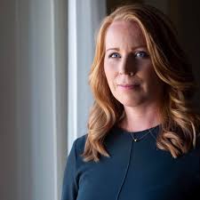 Centerledaren annie lööf öppnar för att i förhandlingar om vårändringsbudgeten med regeringen mildra de stora neddragningarna på arbetsförmedlingen en aning. Annie Loof Mans Vald Mot Kvinnor Ofta I Hemmet Hot Facebook
