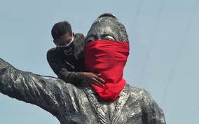 Sketsa gambar pemandangan alam air terjun garlerisket via galerisket.blogspot.com. Patung Ra Kartini Di Jepara Dipasangi Masker Warna Merah Bagian 1