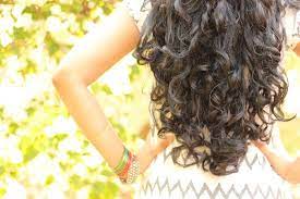 7 Ways To Keep Curly Hair Tangle Free In Between Washes Curlsandbeautydiary Curly Hair Routine Curly Hair Styles Curly Hair Styles Naturally
