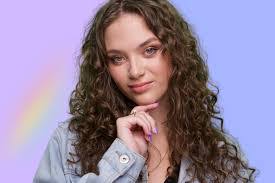 Deirdre Barnard's Instagram, Twitter & Facebook