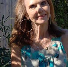 Carole in the canyon, 1971. 📷 Jim McCrary Courtesy Lou Adler