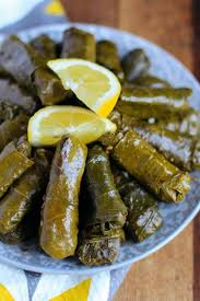 Lebanese Stuffed Grape Leaves Warak Enab Beefandrice These Lebanese Stuffed Grape Leaves Are Made With A Spiced Ground Beef And Rice Matrecept Recept Lunch