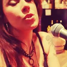 Stream Débora Moon music