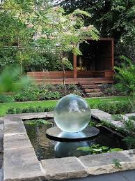 Née de l'envie de répondre aux besoins d'aujourd'hui, jardin des zen® est une cosmétique sincère et vraie mettant à l'honneur la quintessence et le respect de ce que la nature nous offre. 35 Good Zen Water Fountain Ideas For Garden Landscaping Comment Amenager Son Jardin Jardin D Eau Jardin Zen