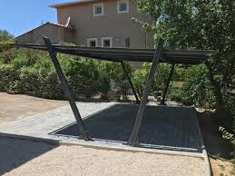Installation D Un Abri Voiture En Acier De Style Moderne A Mimet Avec Bache Serge Ferrari Hv Creation Abri De Jardin Abri De Voiture Moderne Patio Pergola