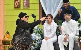 Saksikan sepahtu reunion live (jumaat) 9.00 malam di astro warna 132 & warna hd 124! Kalau Tak Nak Keluar Aku Panggil Cik B Kang Muncul Di Sepahtu Reunion Live 2020 Azwan Ali Curi Tumpuan Gempak