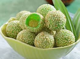 Bukan tanpa alasan, karena kue onde onde memang sudah sangat terkenal bisa menjadi camilan. Kumpulan 5 Resep Onde Onde Enak Ini Cocok Jadi Cemilan Saat Kumpul Dijamin Bikin Ketagihan Semua Halaman Sajian Sedap