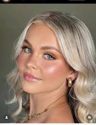 Alissa West's Instagram, Twitter & Facebook