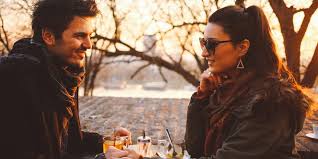 Diese peinliche stille ist das wohl unangenehmste an so einem ersten date. Sein Blick Verrat Ob Er Ein Zweites Date Will Desired De