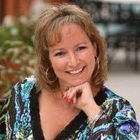 Kim Clausen's Instagram, Twitter & Facebook