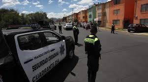 • policías regresan a las aulas. Policias De Ecatepec Amenazan Con Levantar A Una Familia Para Quitarles Su Casa Mexico