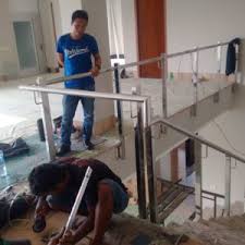 Stainless yang digunakan adalah hollow 4×6 stainless 304, beton stainless 304, plat stainless 304 dan kaca tempered 8mm. Harga Railing Tangga Kaca Stainless Asia Bengkel Las