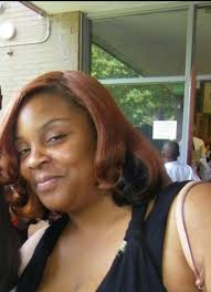 Can someone help me add my niece's mom and grandmother to her grad picture?