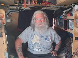 Chloé went to visit her and linda remembers that there were other nomads present when they first met, including swankie: Meet The Real Life Van Dweller And Nomad Bob Wells From Nomadland