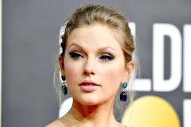 Taylor Swift Condemns Monuments of 'Racist Historical Figures' in  Tennessee: 'Villains Don't Deserve Statues'