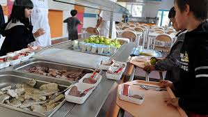 La Restauration Scolaire Ville De Lyon Restauration Scolaire Cantine Scolaire Alimentation