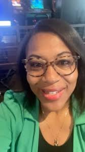 Had a great time at my Friends drive by Birthday Party.....I love my  Highschool friends dearly....but to name a few LaTonya, Joy,Avery, Buck  ...and the list goes