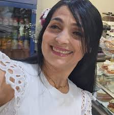 Alexander Otaola no se muerde la lengua y se burla del accidente de Rachel  Arderi: "Está acostumbrada a andar en patineta"