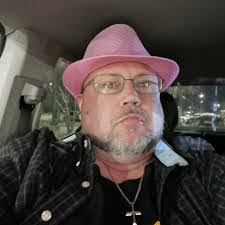 Darryl Suggs's Instagram, Twitter & Facebook