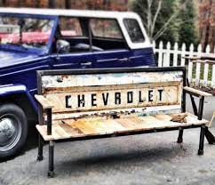 From Vintage Tailgates To Benches Diy Muebles De Coche Mobiliario Urbano Muebles Reciclados