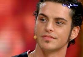 A 27 anni e un fisico notevole, montovoli è infatti single da tempo, da quando si è lasciato con desy luccini, attrice pure lei. Andrea Montovoli Chi E Lattore Che Fa Anche Il Dj Che Partecipa A Lisola Dei Famosi
