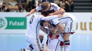 Immerhin ist der dfb der größte sportverband der welt und hat trotzdem nur eine fußballnationalmannschaft. Dfb Will Futsal In Deutschland Etablieren