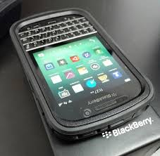 Opera mini allows you to browse the internet fast and privately whilst saving up to 90% of your data. Operamini Beta For Blackberry 10 Download Opera Mini 7 1 For Blackberry With Resumable Downloads Opera Blackberry Smartphone Blackberry On Top Of A New Look And Feel To The App