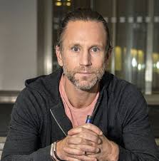 Då är det inte förvånande att han beskriver sin sjukdom i sporttermer, att cancer kan man vinna mot men med diabetes blir det i bästa fall oavgjort. Peter Jihde Photos News And Videos Trivia And Quotes Famousfix