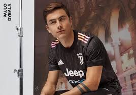 Share your passion with those you love. Juventus Adidas De