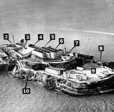 While the exact meaning is still debated, alcatraz is usually defined as meaning pelican or. The Rock Alcatraz War Eine Ziemlich Lochrige Festung Welt