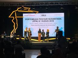 Kumpulan contoh puisi bertema toleransi di indonesia. Pembukaan Pertemuan Penyair Nusantara Xi Di Kudus Steemit