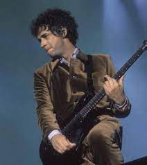 Gustavo cerati's career evolution, from new wave 80's early soda stereo, to the alternative rock of soda's prime years, to their latter day, more experimental progressive rock, is something only legends pull off. Gustavo Cerati Wikipedia