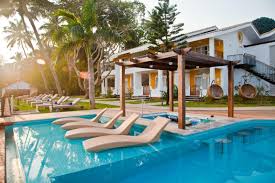 лучшие отели греции 5 звезд для отдыха с детьми Sprawled Across An Acre On The Baga Peninsula The 29 Rooms Of The Acronwaterfrontresort Provides The Very Best In Mo Hotel Luxury Beach Resorts Luxury Hotel