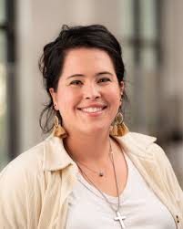 Abigail Dutcher's Instagram, Twitter & Facebook