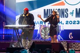 Darius Rucker Honored By Musicians On Call During Millions of Moments  Celebration, Says Performing for Patients is “Healing”