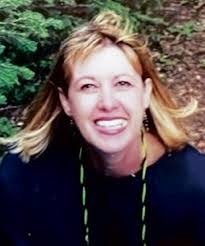 Elizabeth Deaton's Instagram, Twitter & Facebook