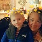 Amanda Cubbage's Instagram, Twitter & Facebook