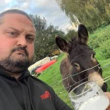 Simon Norton (@nortonsimon) • Facebook, Connect with friends