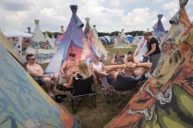 (the biggest paid festival in the netherlands.) werc 3d scanned tante rikie, and rebuild her face in low polygon… Zwarte Cross Bestaat 23 Jaar Dus Tijd Voor 23 Feiten Tante Rikie Bakte Al Burgers Op De Eerste Editie Zwarte Cross 2019 Tubantia Nl
