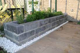 stapelblokken zijn immens populair maar logisch toch zo snel een prachtig mooie moderne bloembak maken dat lukt je niet op tuin tuin inspiratie tuin ideeen
