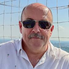 Cyganie 1952 rok Czy ktoś może potwierdzić, że rozpalali w mieszkaniach  ogniska? Czy to plotka? "Na początku lat pięćdziesiątych przeprowadzono w  Nowej Hucie na dużą skalę próbę osadnictwa ludności cygańskiej. Mianowicie  na