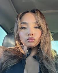 Damian Bland's Instagram, Twitter & Facebook