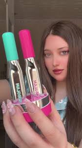 الفرق بين ماسكرا شيجلام الخضراء والبيضه