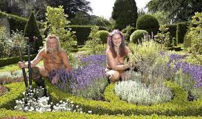 Paradise Lost As The Naked Gardeners Plan To Divorce Uk News Express Co Uk