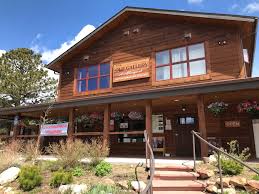 The Old Gallery presents Community Excellence Award