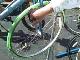 Seeks out and instantly seals tread area punctures up to 1/8 (3mm). Slime Self Sealing Bike Tubes 700 X 28 To 35c Presta Valve Youtube