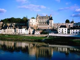 Amboise In France Wallpaper Download Free Beautiful Places Hd Wallpapers In 2880x1800 2560x1600 1920x1200 And In All Amboise France Castles France Amboise