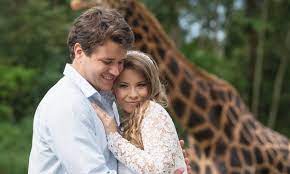She was just a young child when her father, steve 'the chandler powell married bindi on march 25th. Bindi Irwin Shares Beautiful Unseen Wedding Photo See Pic Hello